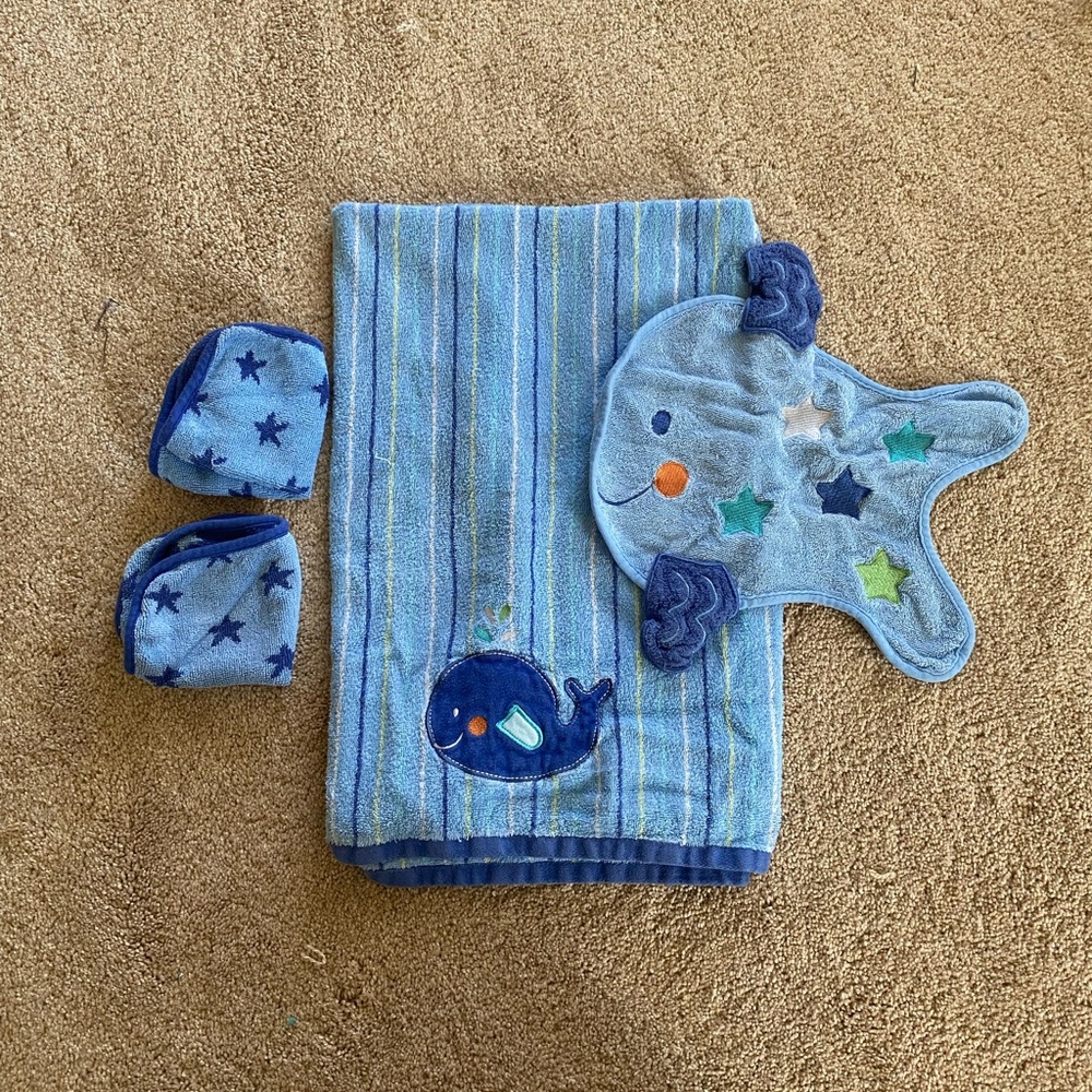4 peace Baby towel set. Koala Baby